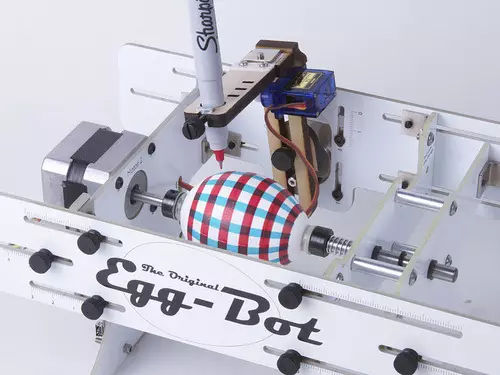 Egg-Bot saves your easter!